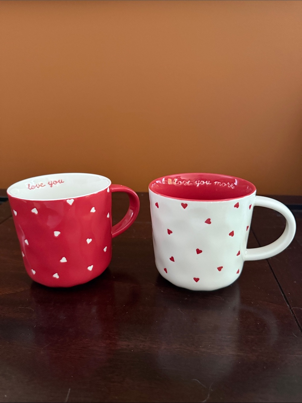 Target Heart Pattern Ceramic Mugs — Red & White Set